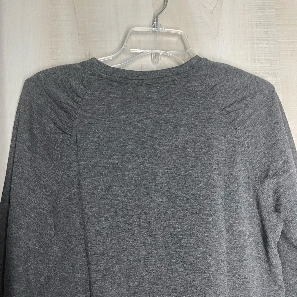 CATO new without‎ tags gray Baby it’s cold outside Holiday sweatshirt, size XS - Picture 15 of 16